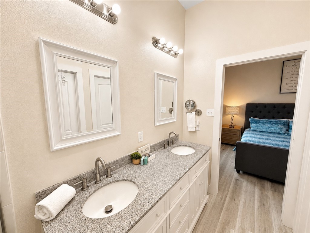 195 Paradise Drive Rockport TX 78382