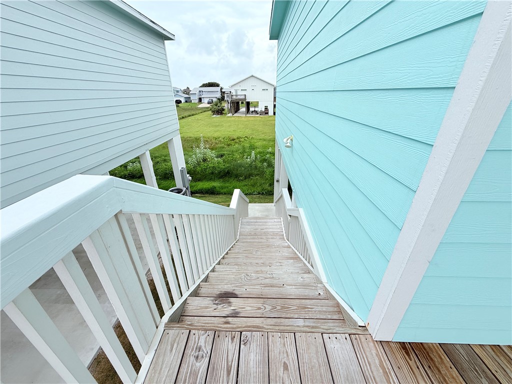 195 Paradise Drive Rockport TX 78382