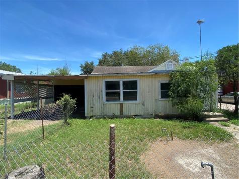 1523 Corina Street Alice TX 78332