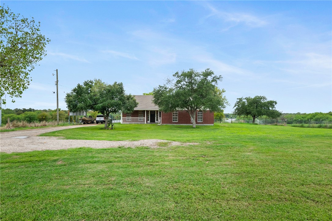 3905 N Vine Street Victoria TX 77901