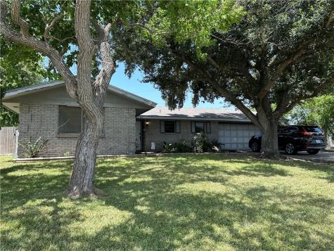 1111 Westcliff Drive Portland TX 78374