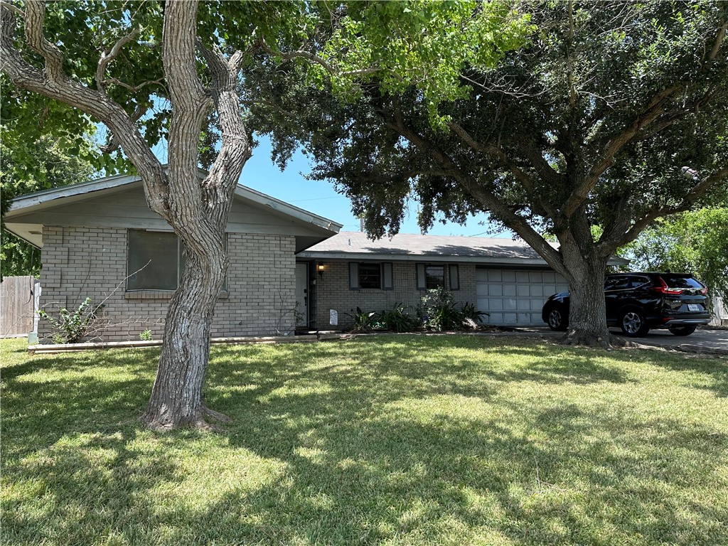 1111 Westcliff Drive Portland TX 78374