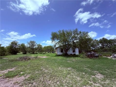 5742 Hidden Valley Loop Sandia TX 78383