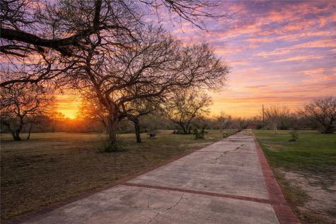 5742 Hidden Valley Loop Sandia TX 78383