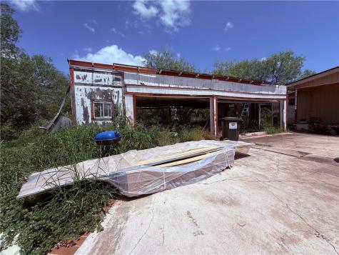 5742 Hidden Valley Loop Sandia TX 78383