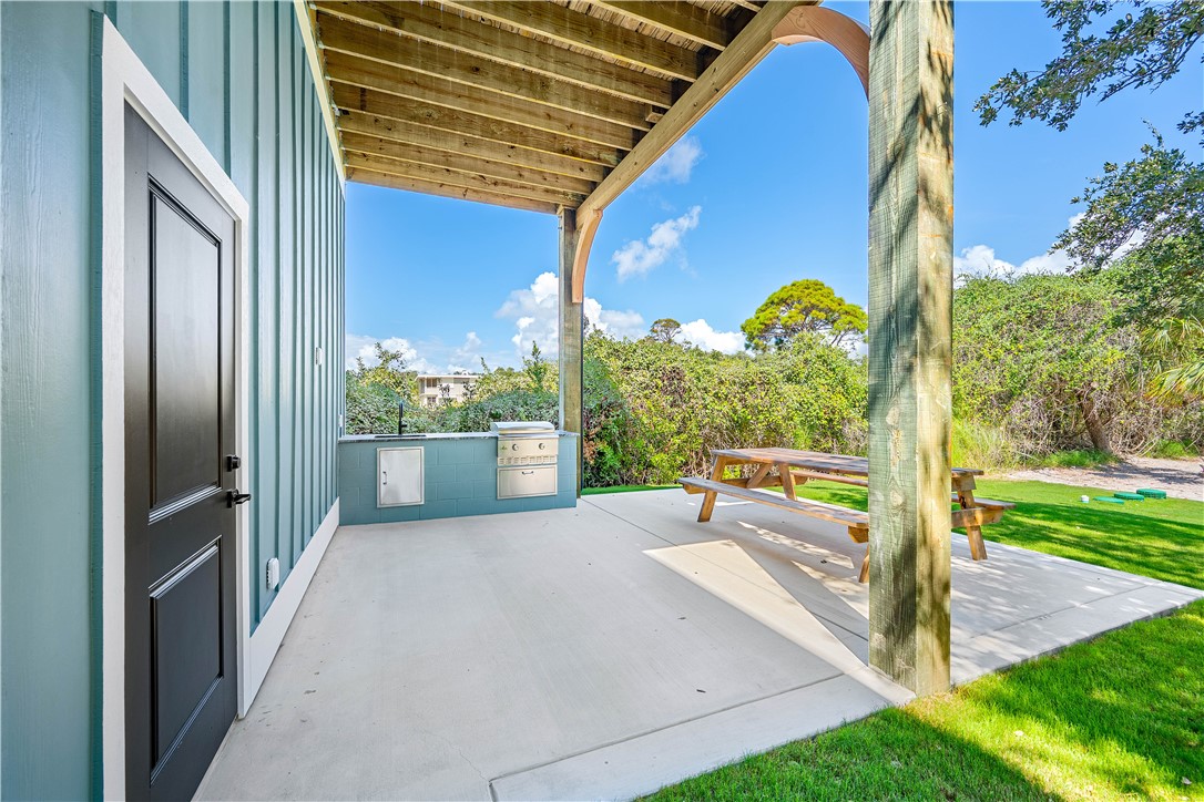 147 Front Rockport TX 78382