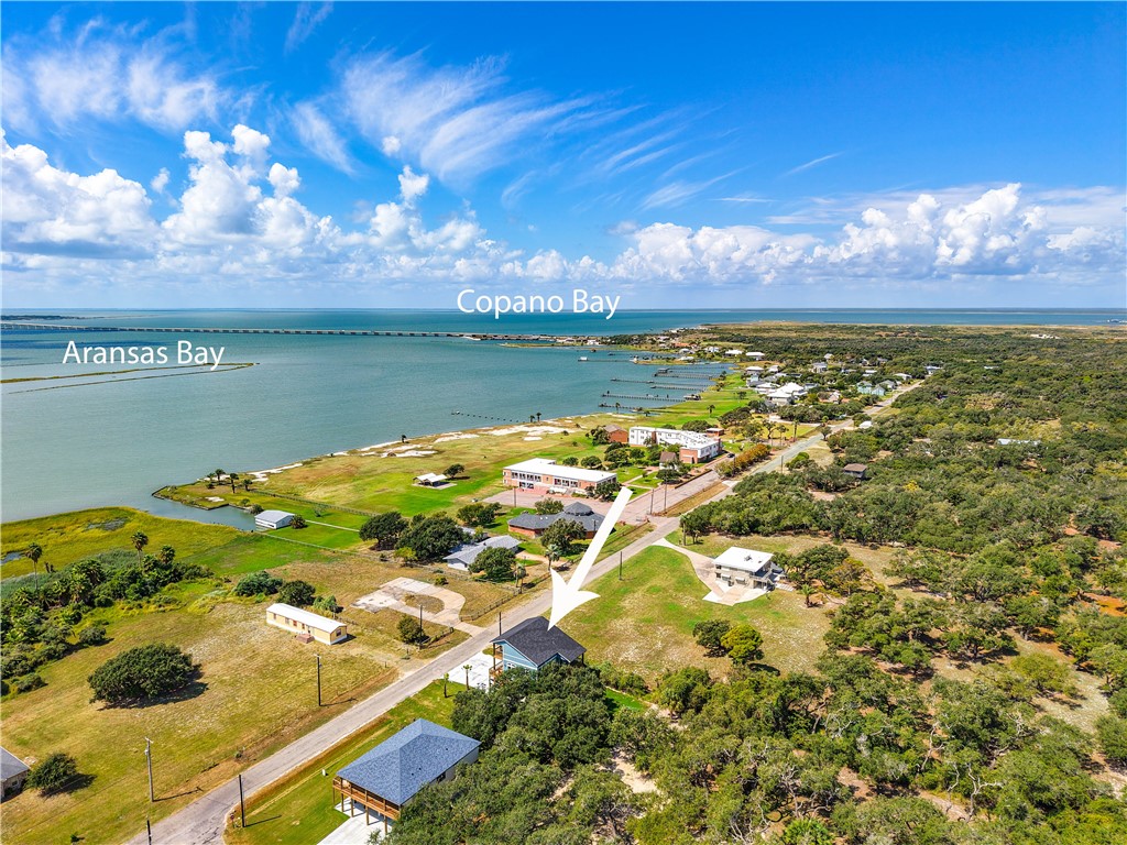 147 Front Rockport TX 78382