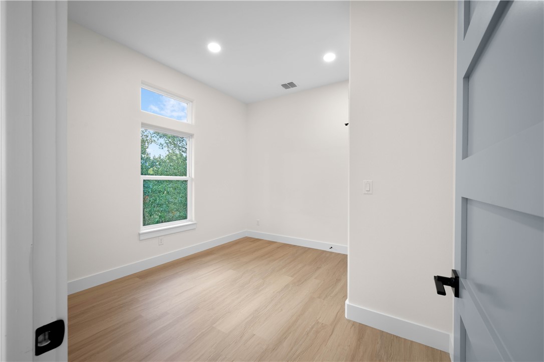 147 Front Rockport TX 78382