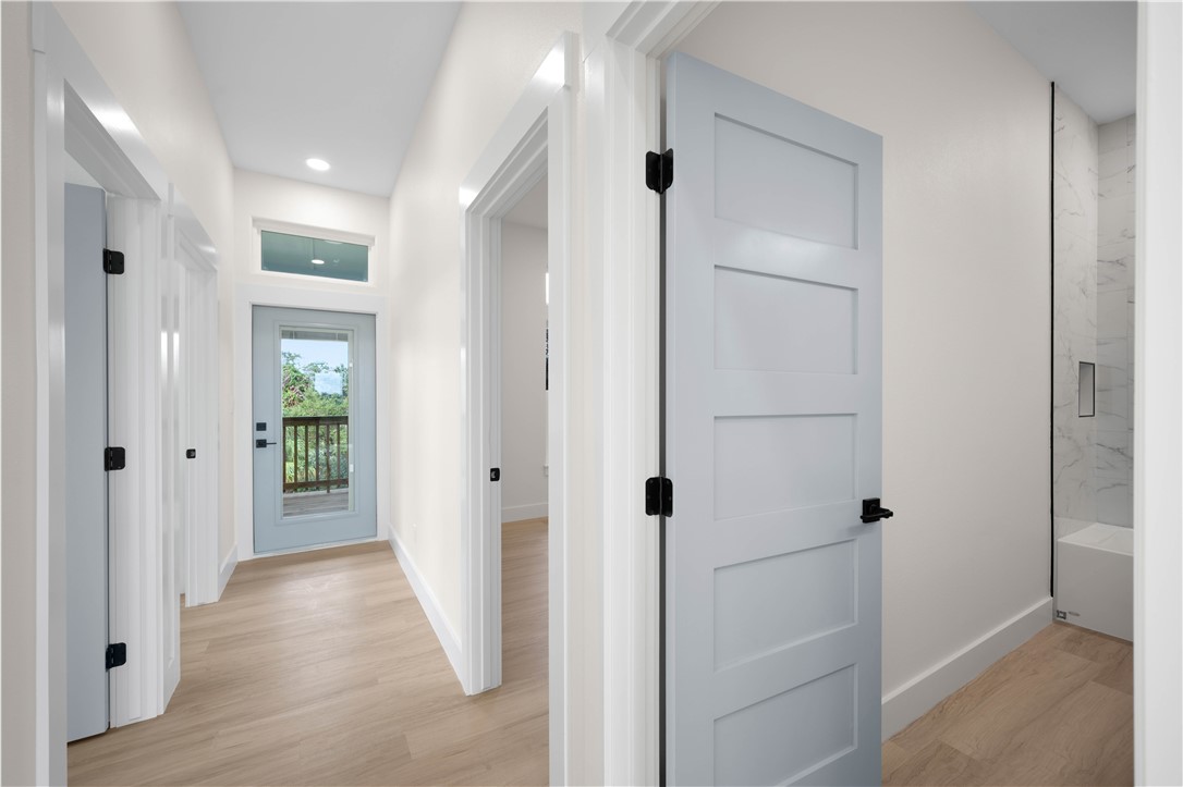 147 Front Rockport TX 78382