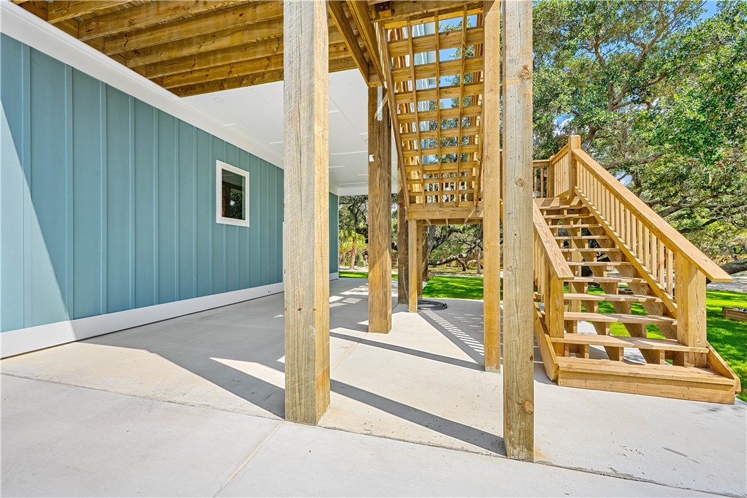 147 Front Rockport TX 78382