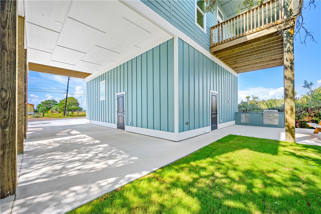 147 Front Rockport TX 78382
