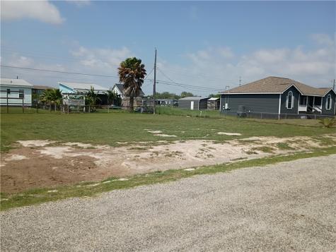 315 Rustic Oak Lane Rockport TX 78382