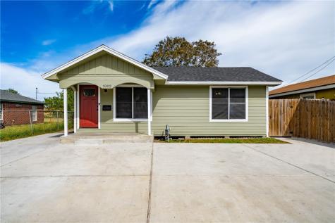 1002 Mendoza Street Corpus Christi TX 78416
