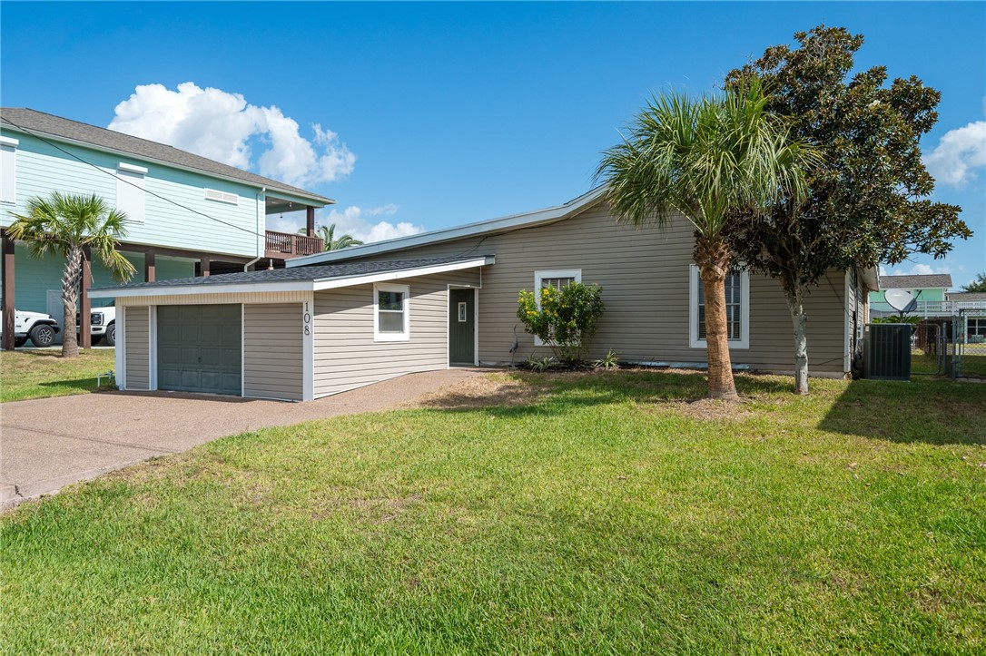 108 Palm Drive Rockport TX 78382