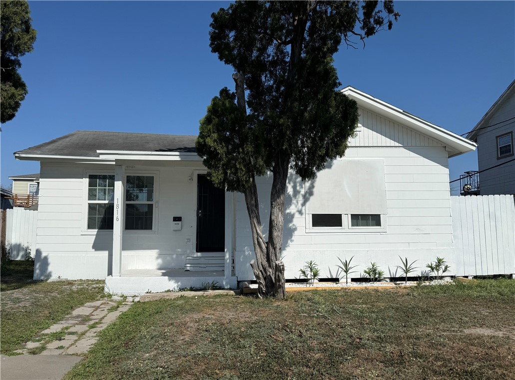 1816 Elizabeth Street Corpus Christi TX 78404