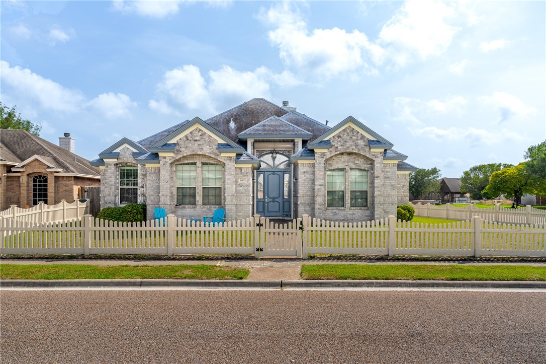 6821 Round Table Street Corpus Christi TX 78414