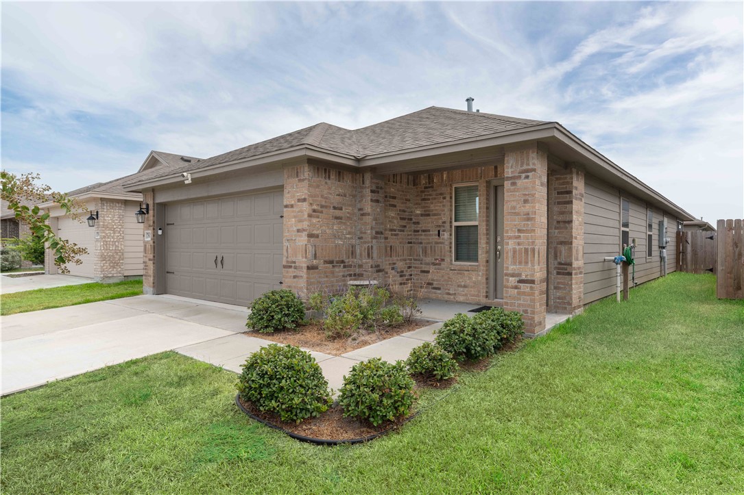 7609 Herd Rider Lane Corpus Christi TX 78414