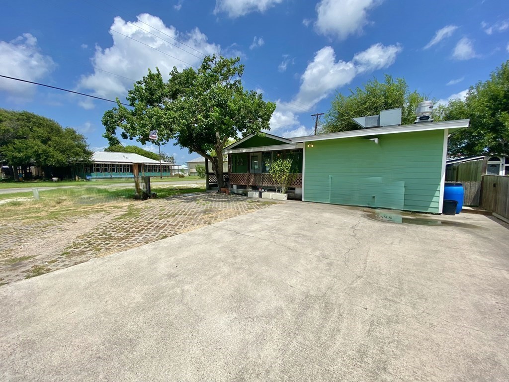 112 Palmetto Avenue Rockport TX 78382