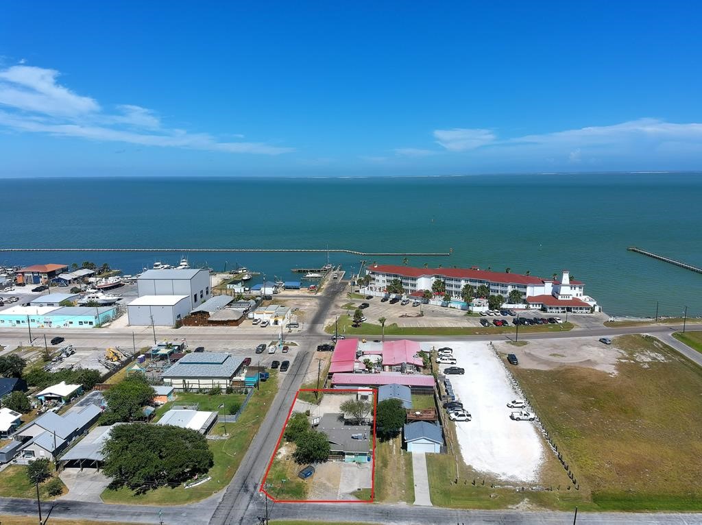 112 Palmetto Avenue Rockport TX 78382