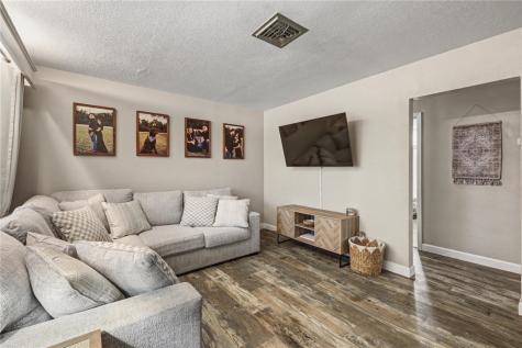 708 E Main Street Sinton TX 78387