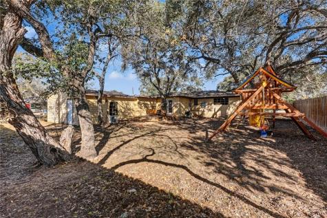 708 E Main Street Sinton TX 78387