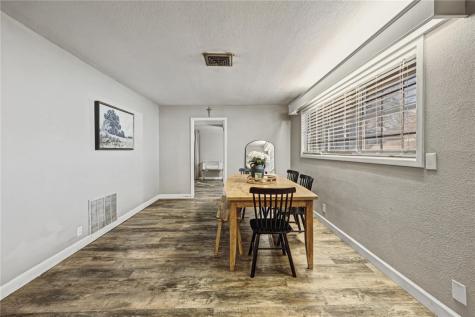 708 E Main Street Sinton TX 78387