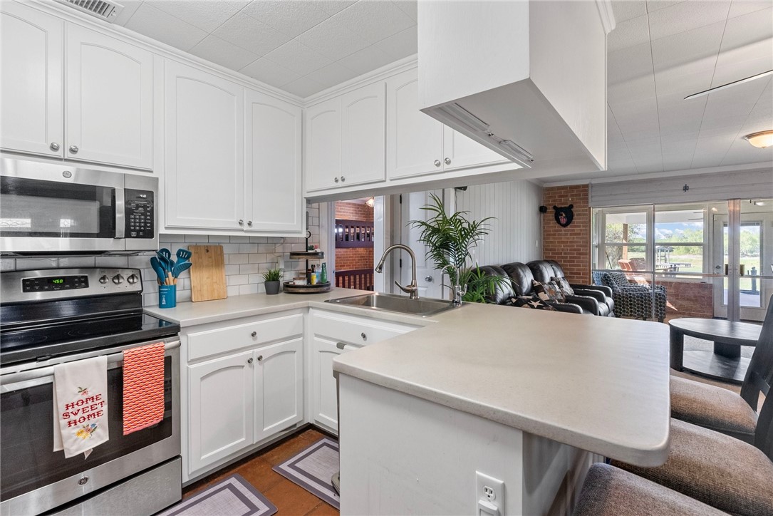 180 Freeman Circle George West TX 78022