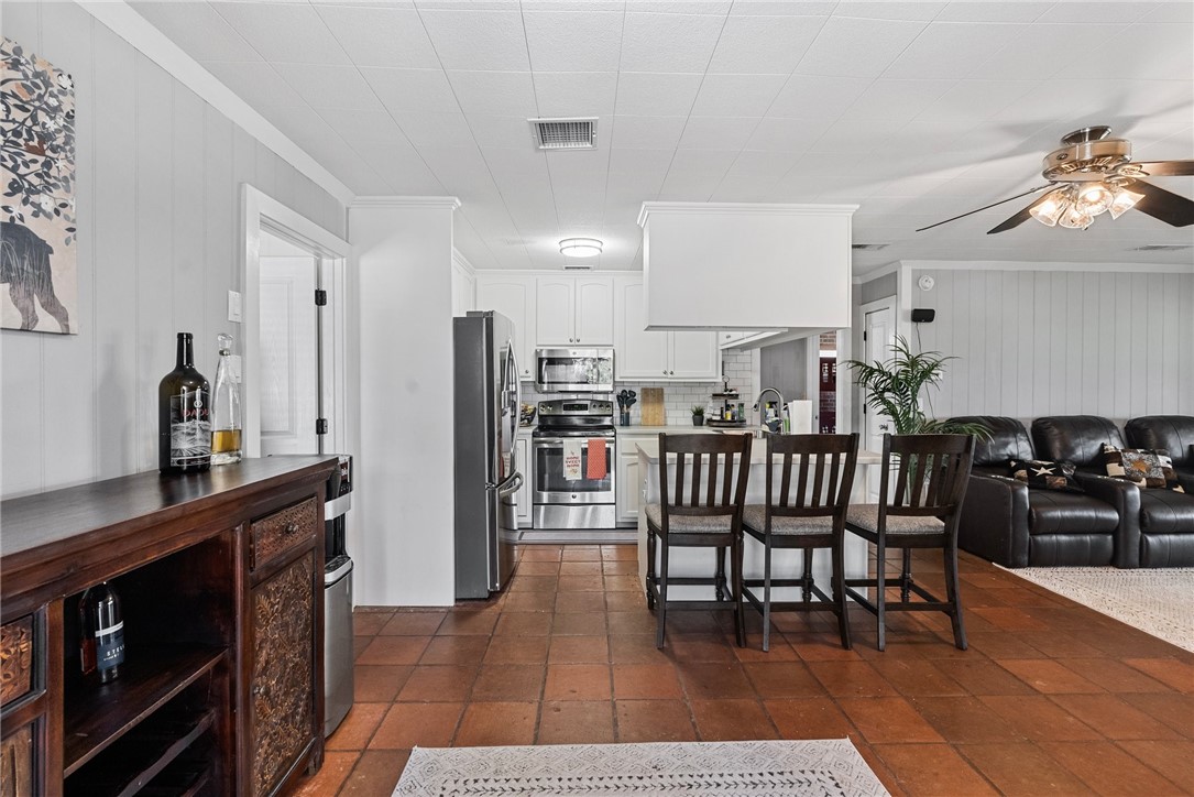 180 Freeman Circle George West TX 78022