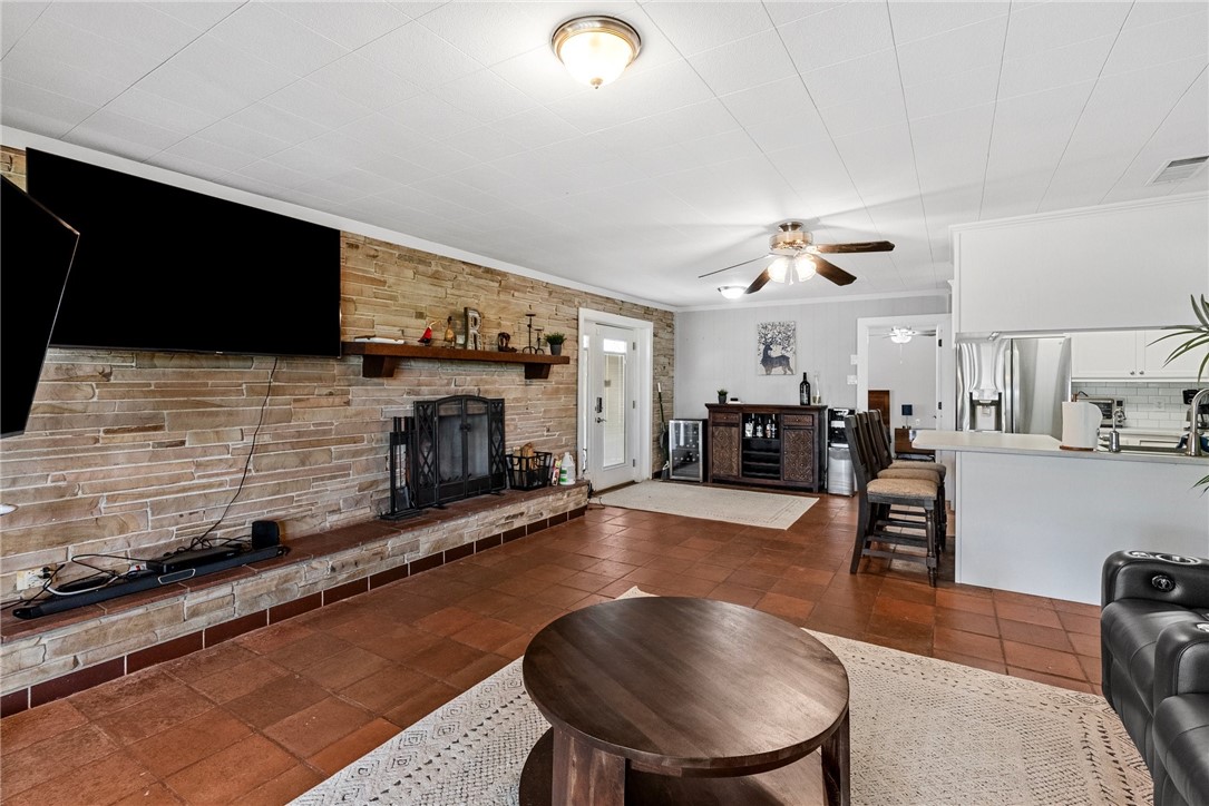 180 Freeman Circle George West TX 78022