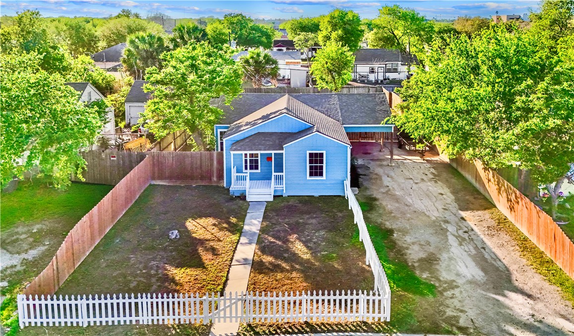 1225 Logan Avenue Corpus Christi TX 78404