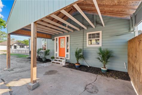 1225 Logan Avenue Corpus Christi TX 78404