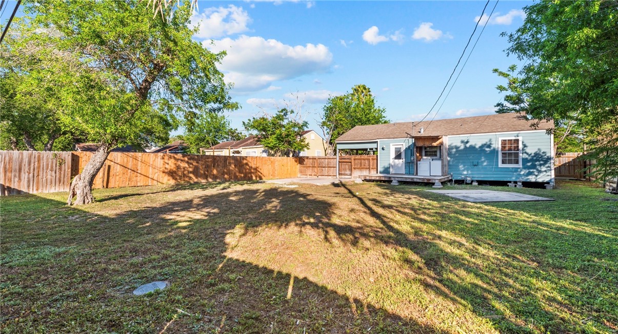 1225 Logan Avenue Corpus Christi TX 78404