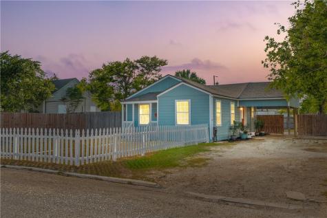1225 Logan Avenue Corpus Christi TX 78404