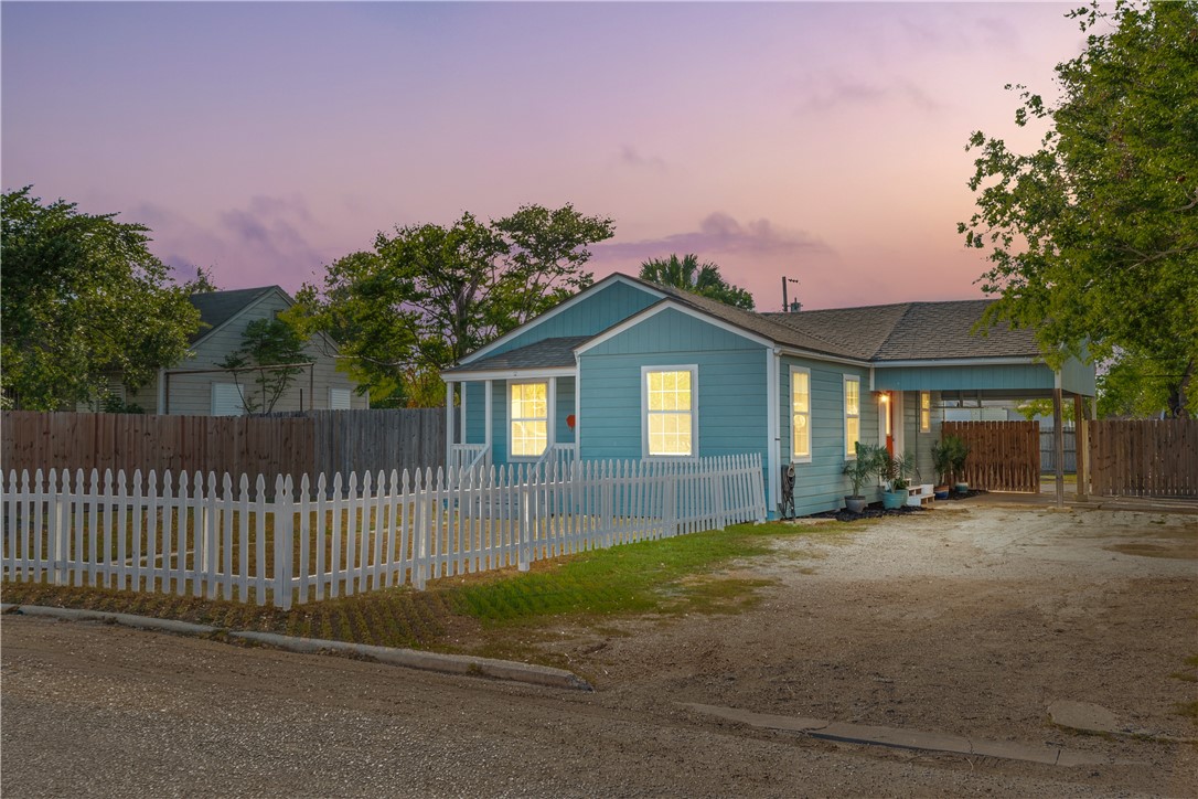 1225 Logan Avenue Corpus Christi TX 78404