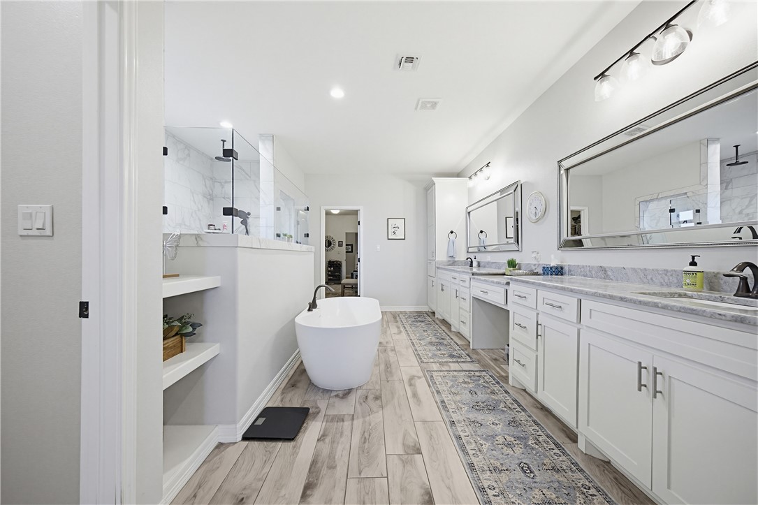 2518 Pacific View Corpus Christi TX 78415