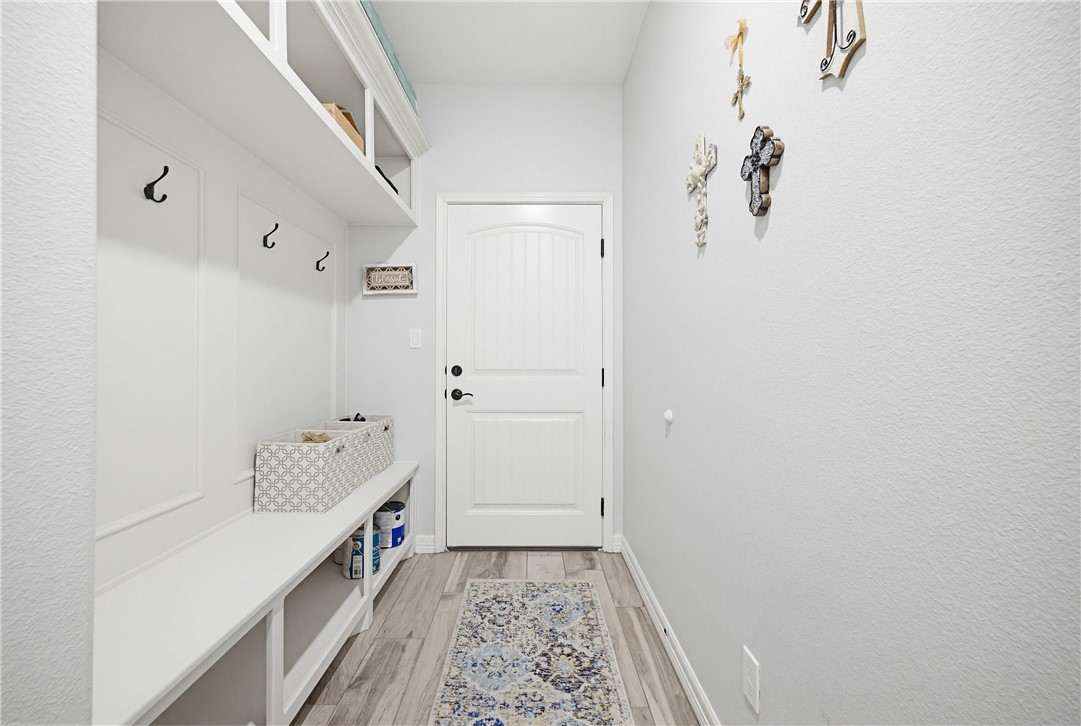 2518 Pacific View Corpus Christi TX 78415