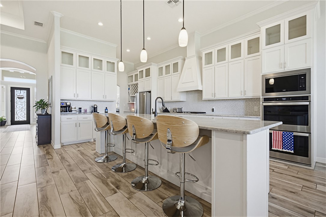 2518 Pacific View Corpus Christi TX 78415