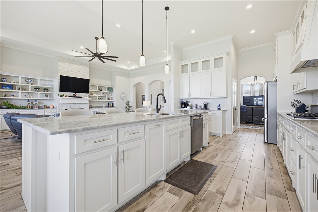 2518 Pacific View Corpus Christi TX 78415