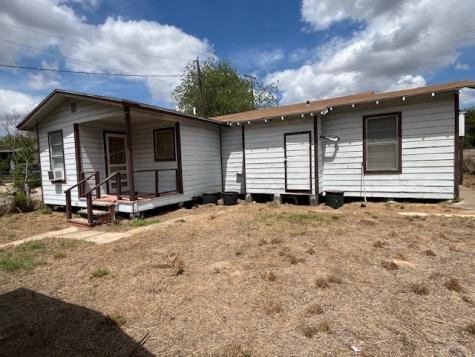 303 E Texas Street Hebbronville TX 78361