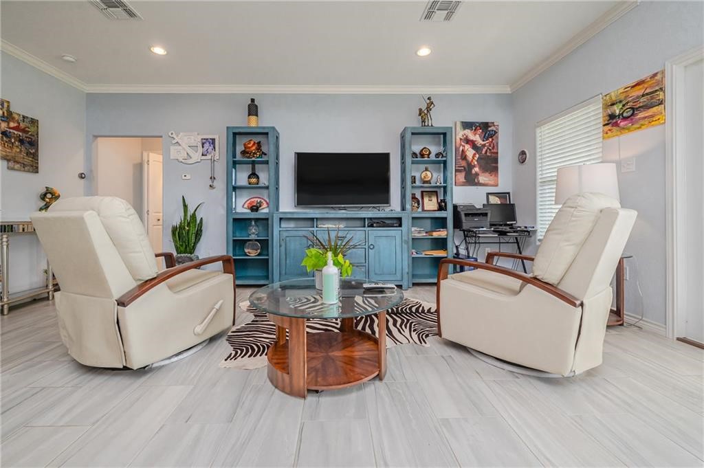 21 Bahama St S Rockport TX 78382