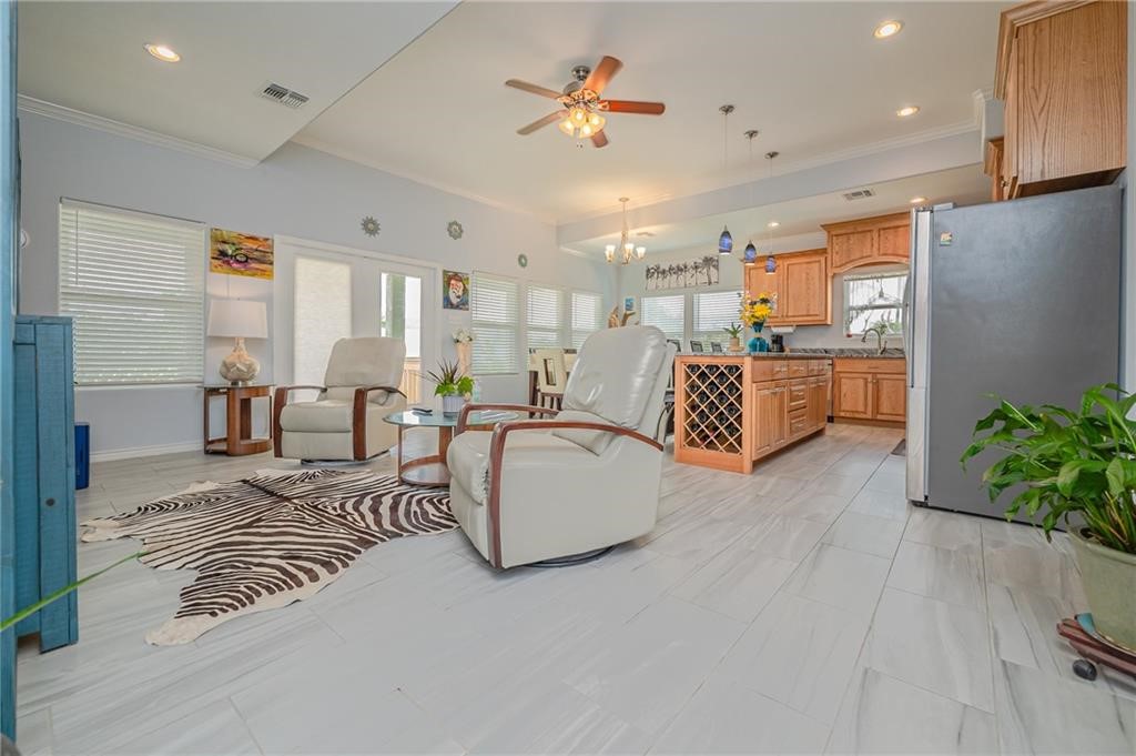 21 Bahama St S Rockport TX 78382