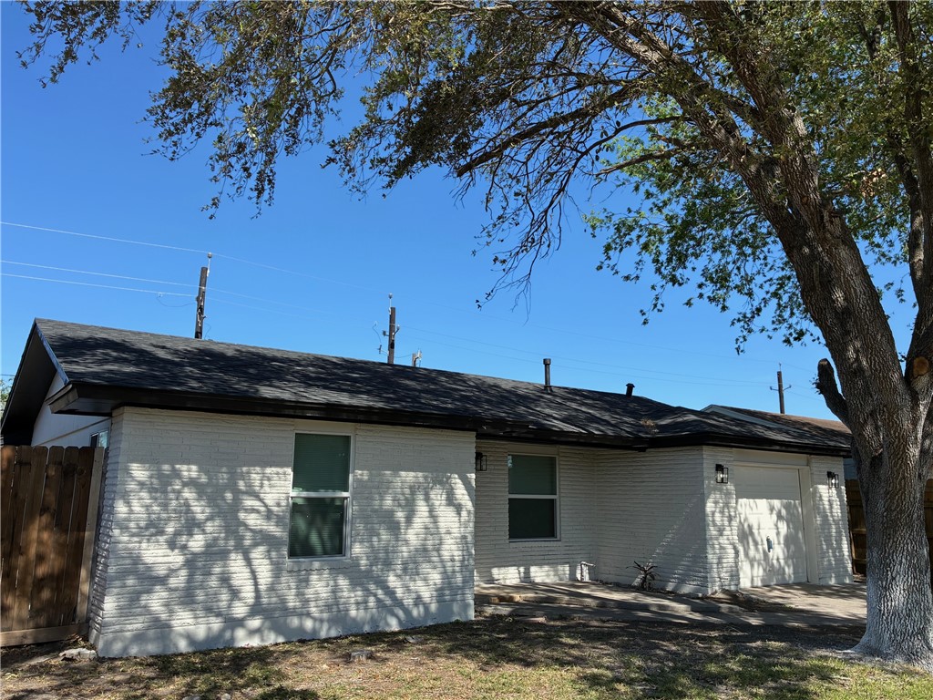 4925 Waterfall Corpus Christi TX 78416