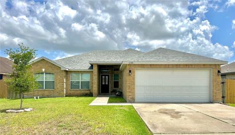 2101 Brook Lane Kingsville TX 78363