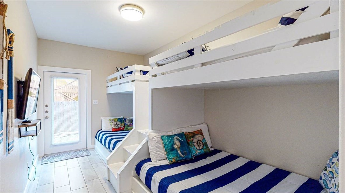 1813 S 11th Street 101 Port Aransas TX 78373