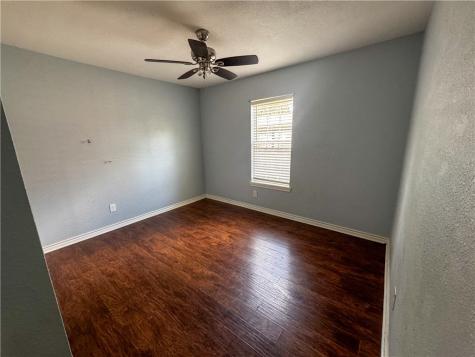 702 Jefferson Street Alice TX 78332