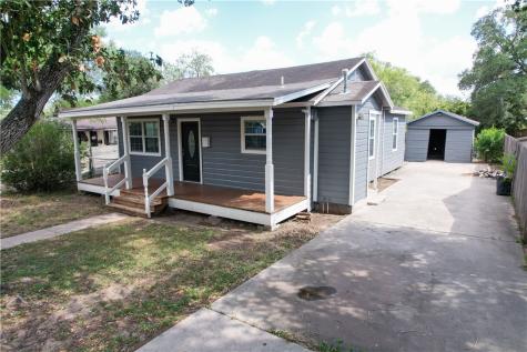 702 Jefferson Street Alice TX 78332