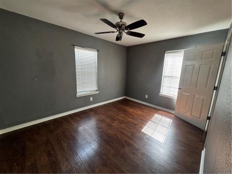 702 Jefferson Street Alice TX 78332