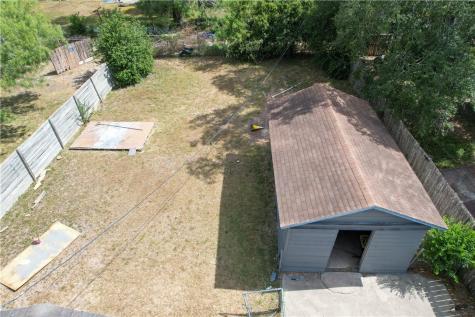 702 Jefferson Street Alice TX 78332