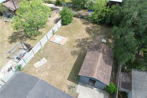 702 Jefferson Street Alice TX 78332