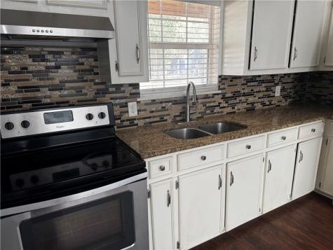 702 Jefferson Street Alice TX 78332
